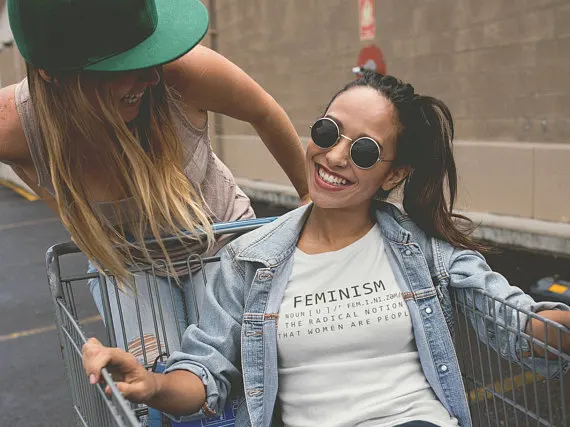 Феминизм NOUN радикально понятие футболка для женщин и мужчин Унисекс Туфли Сезон