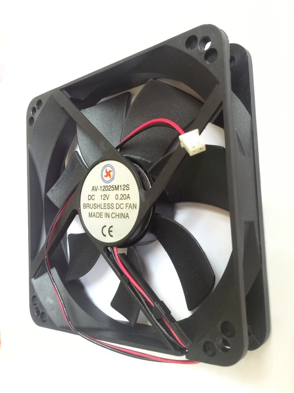 1PCSDC 2Pin 12V DC вентиляторы 120 мм x 25 Бесщеточный вентилятор охлаждения 12025s |