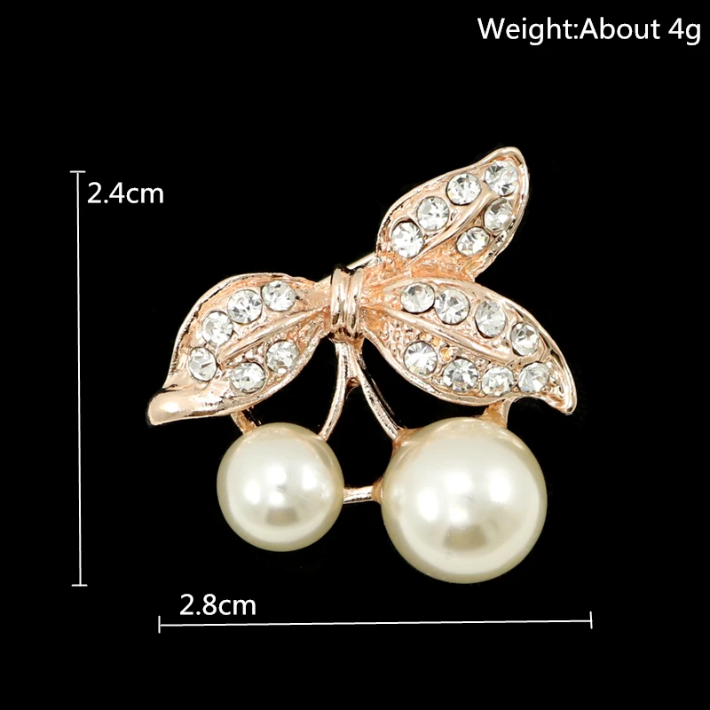 Броши с искусственным жемчугом и цветком из горного хрусталя OneckOha | Украшения