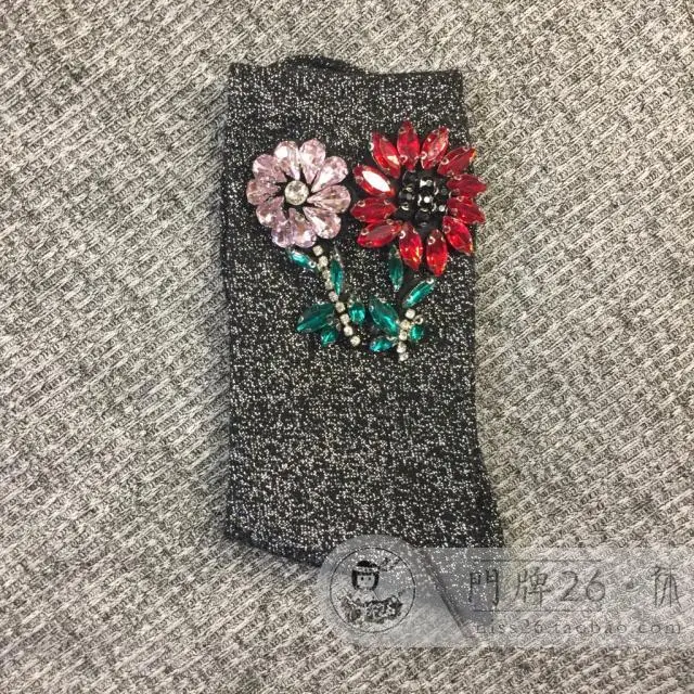 Новинка года, женские носки с Мопсом, брендовые носки для девочек, ручная работа, украшенные камнями и бриллиантами, маленькие цветы, яркие носки с коротким ворсом