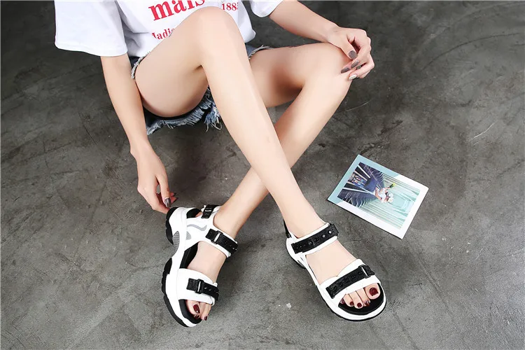 Sandalias mujer/ г.; обувь; женские босоножки на платформе; сезон лето; Новинка; модная Брендовая женская обувь на массивном каблуке; chaussures femme; пляжные сандалии