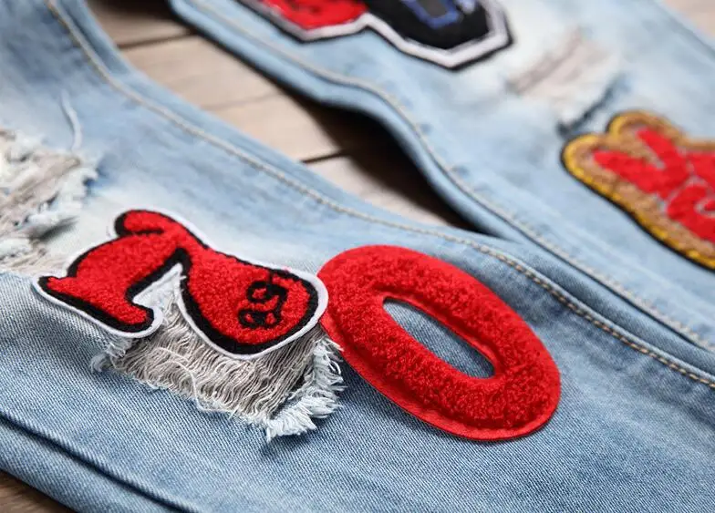 

Original mens skinny jeans autumn winter new europe america embroidered multiple badges hole Small straight men's Slim fit pants