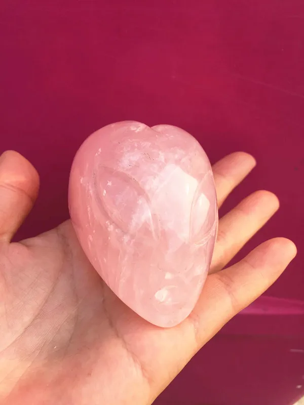 

Natural quartz crystal rose stone carving beauty skull Christmas gift