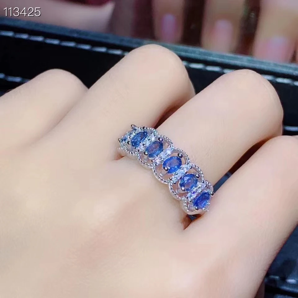 

Кольцо женское из серебра 925 пробы с натуральным голубым сапфиром