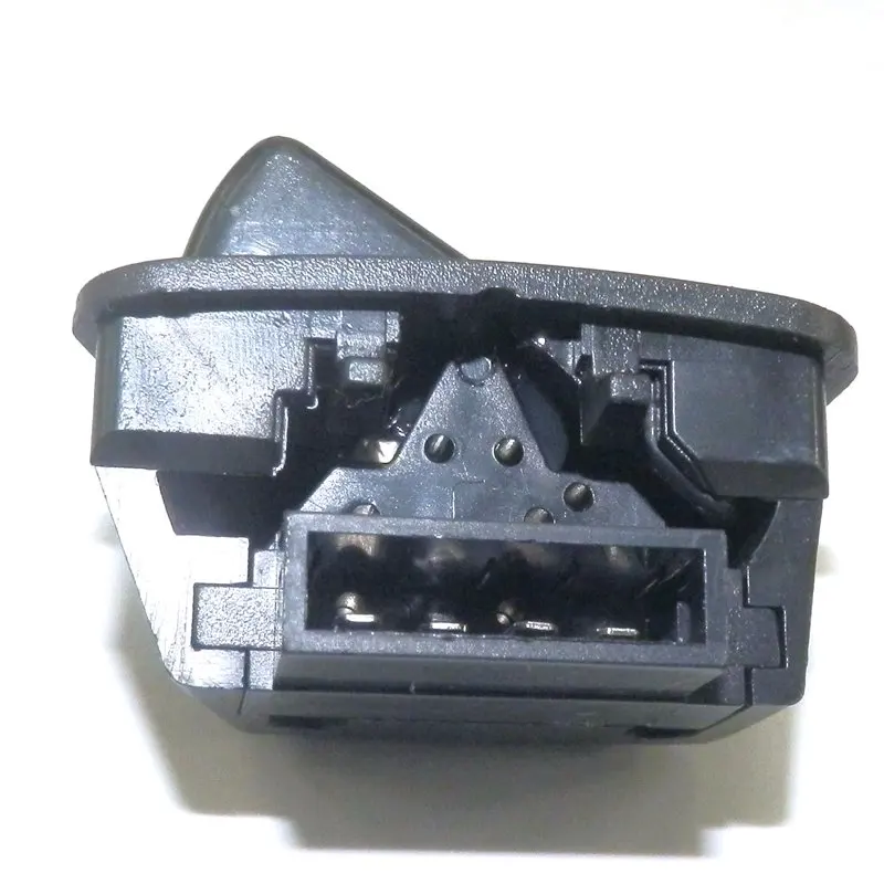 4 контактный светильник дальнего и ближнего света с передающей кнопкой для