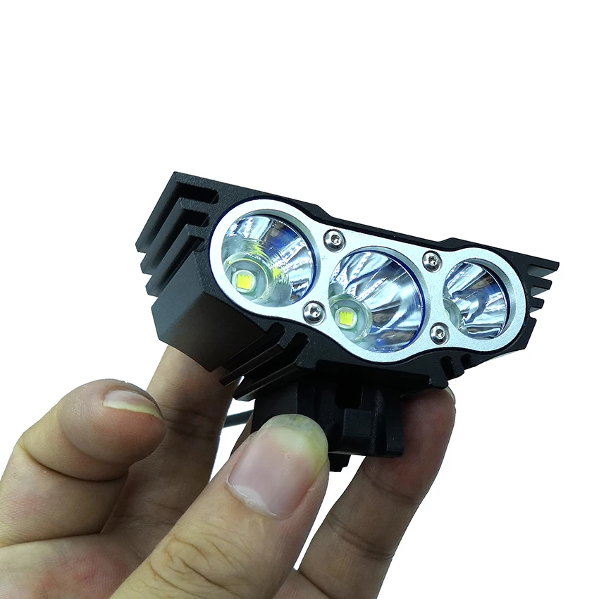 Светодиодный водонепроницаемый фонарь Luz Par 3xT6 с аккумуляторной батареей