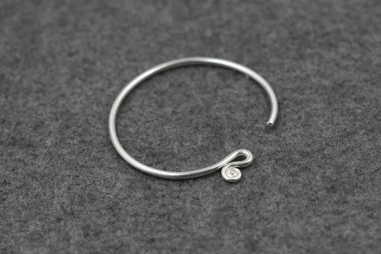 Silver Bracelet with Open Tightening Hoop Border Originally Featured High-end Jewelry of Handmade |