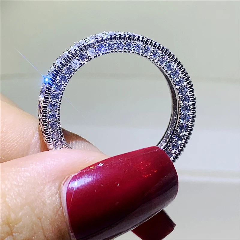 

Женское кольцо из серебра 925 пробы, с фианитом