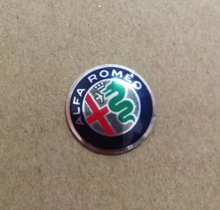 10x15 мм Золотой Зеленый Черный ALFA ROMEO Автомобильный логотип Брелок эмблема значок