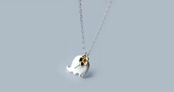 Мило реально. Ожерелье из серебра 925 пробы с подвеской в виде слона и золотого