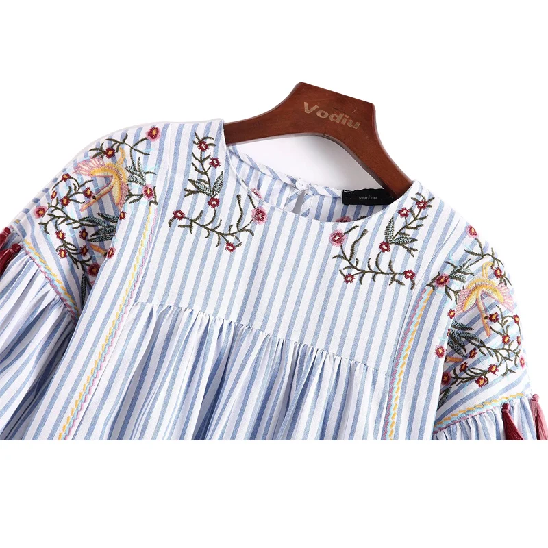 Лето-осень Для женщин Блузки для малышек 2017 цветочный Вышивка рубашка в полоску O