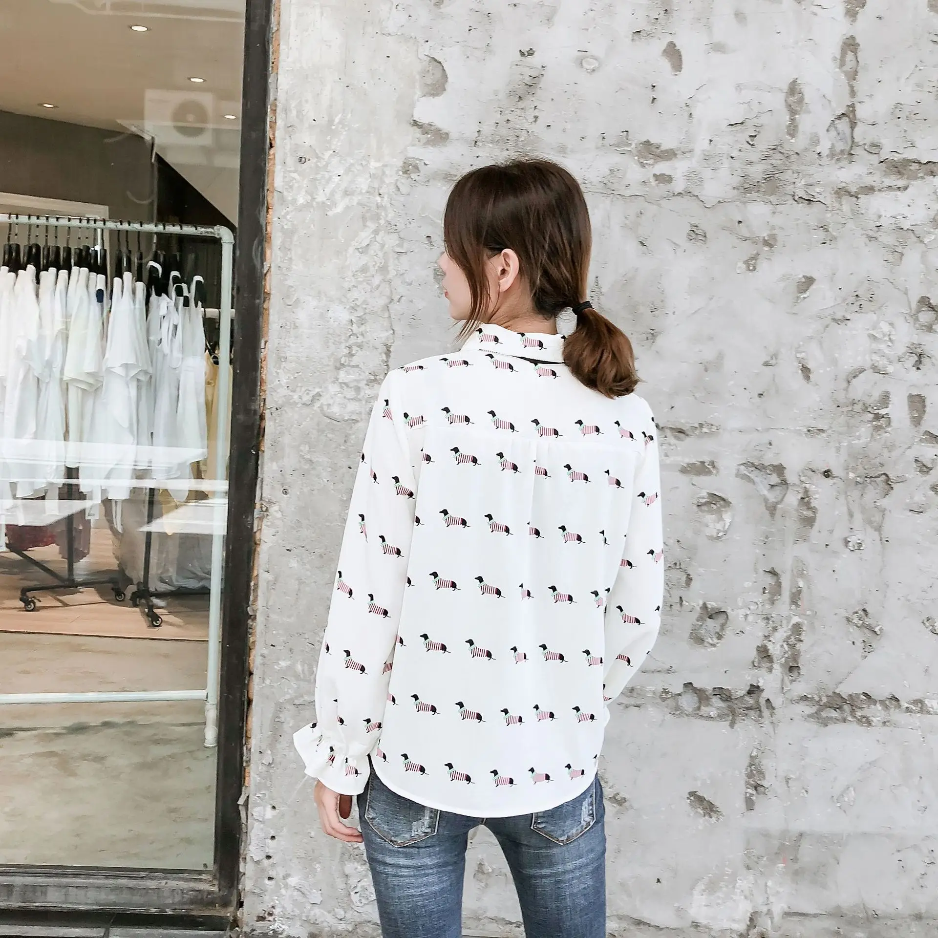 FEKEHA Autumn Women Chiffon Blouses 2019 Female Dog Print Clothing Bow Tie Flare Sleeve Office Shirt White Lady Cute Tops Blusas |