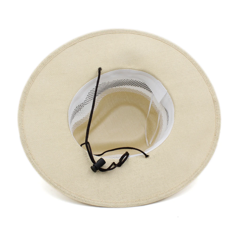 Шляпа мужская соломенная с большими полями и заклепками на кожаном ремешке |