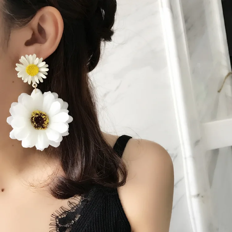

Fashion Sun flower metal earrings for women and girls