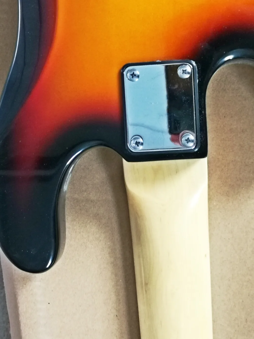 Высочайшее качество FDJB-5001 3TS однотонные корпус из липы клен гриф Jazz Bass электрогитара