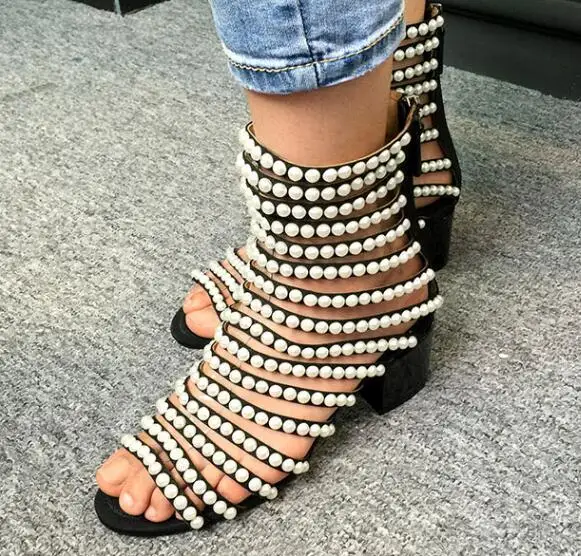 2017 г. Новые модные летние женские сандалии с вырезами и белыми жемчужинами