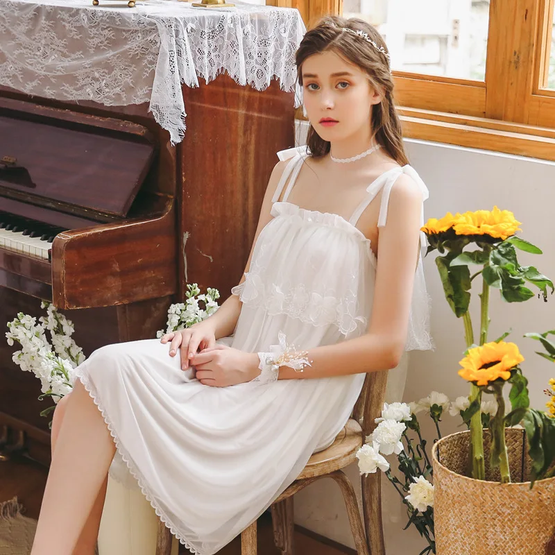 Фото 2019 Новая Летняя женская ночная сорочка Мини кружевная - купить