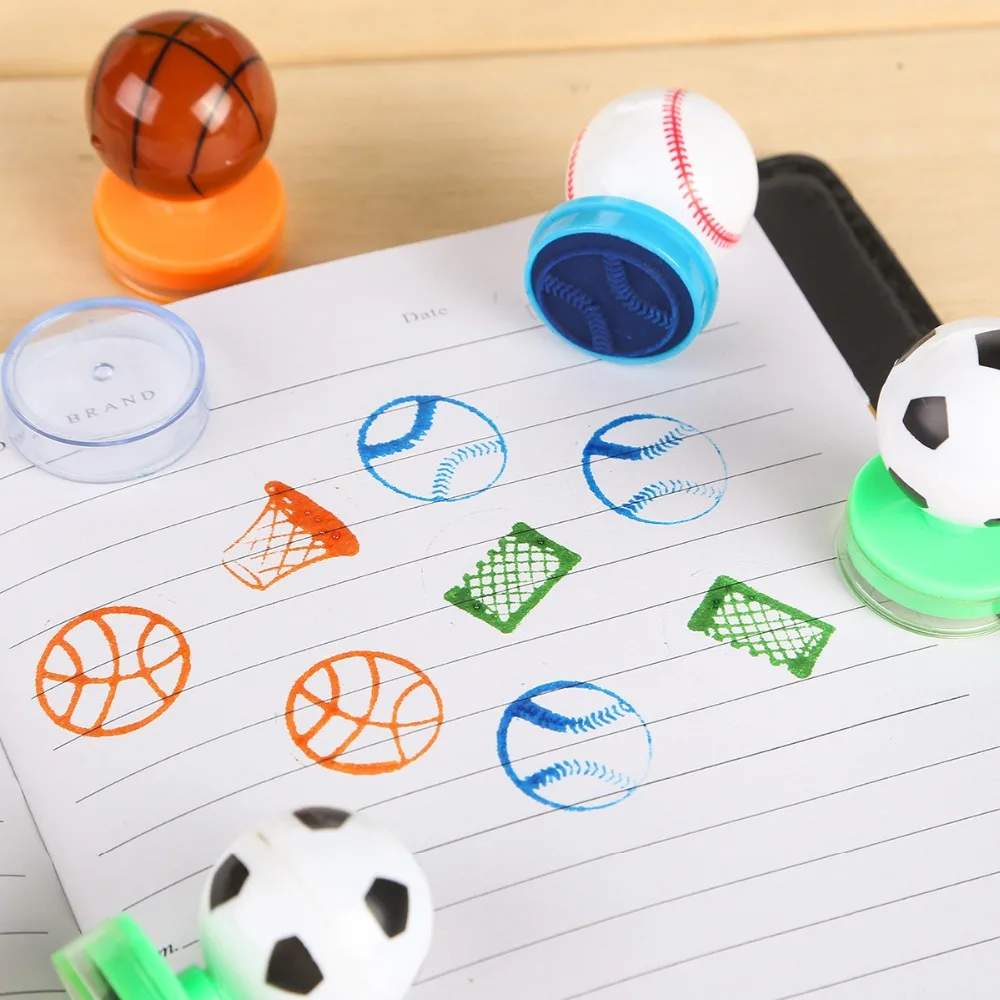 Комплект детской одежды из 3 предметов спортивная одежда с мультяшным принтом