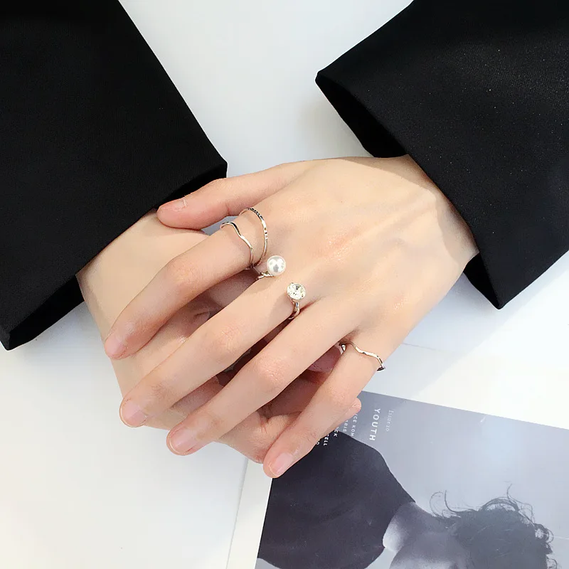 Женское кольцо с геометрическим узором розовое золото обручальное подарок на