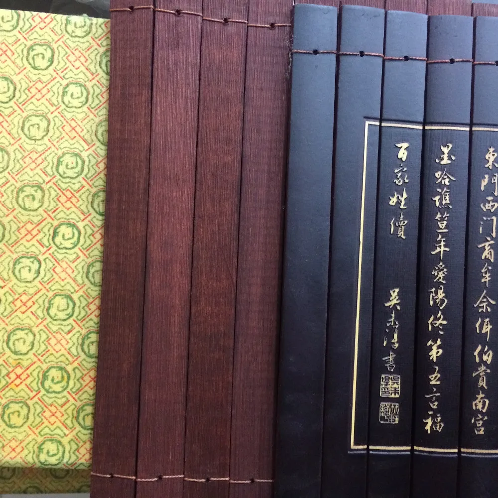 Китайская Редкий старинный древняя бамбуковая книга &quotсотня фамилий&quot