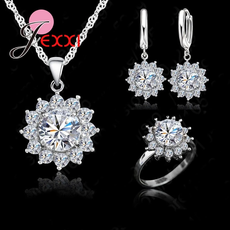 

Комплект из колье и серёг, из серебра 925 пробы, с фианитом