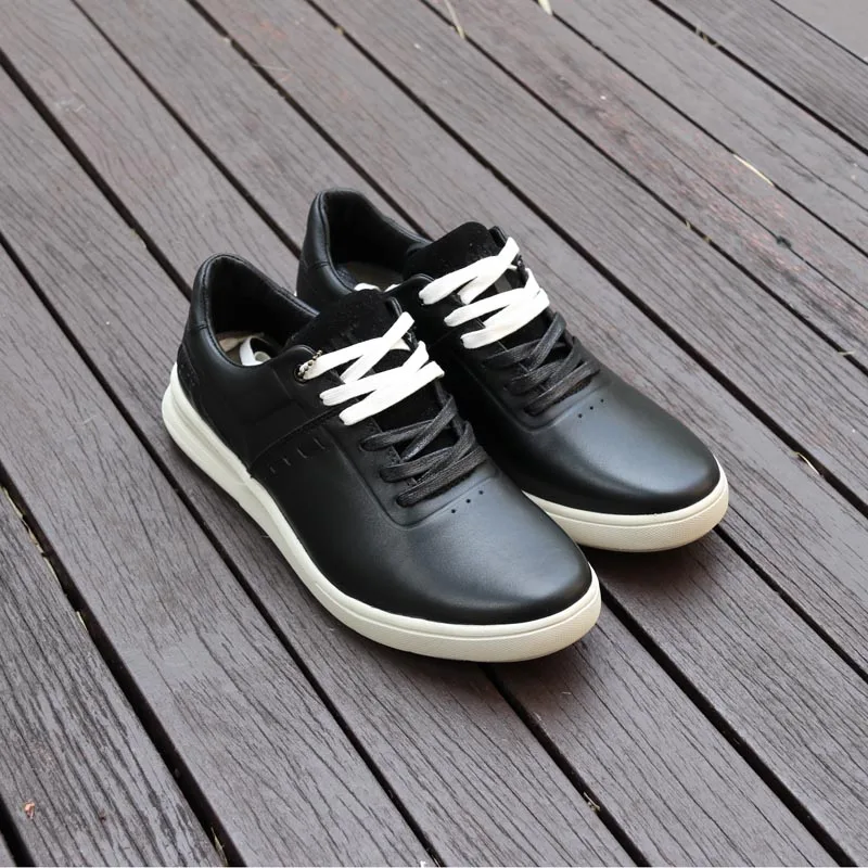 

18 years new leather casual men's shoes