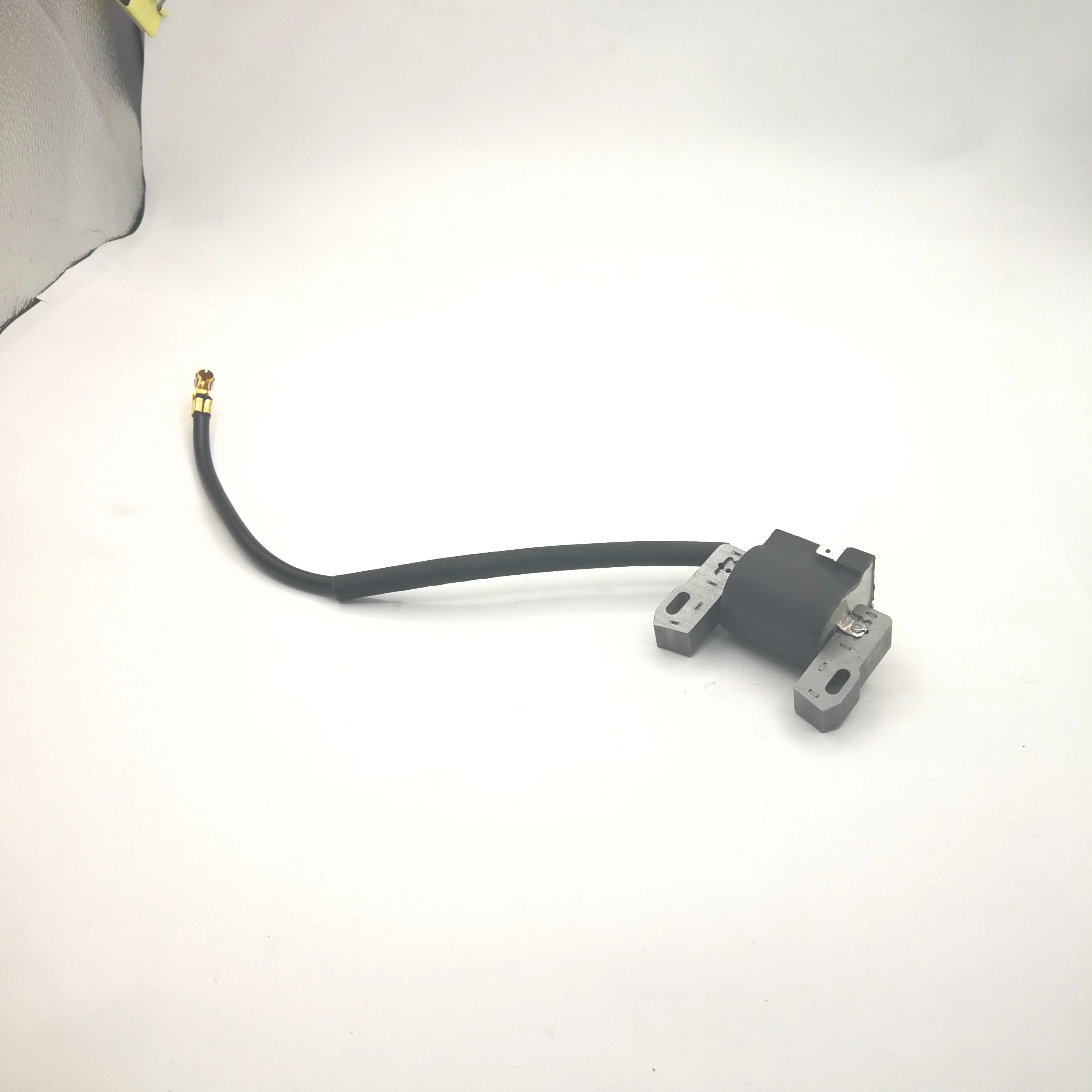 Черная серебряная катушка зажигания ДЛЯ Briggs Stratton 691060 подходит для Intek V Twin 18 22HP