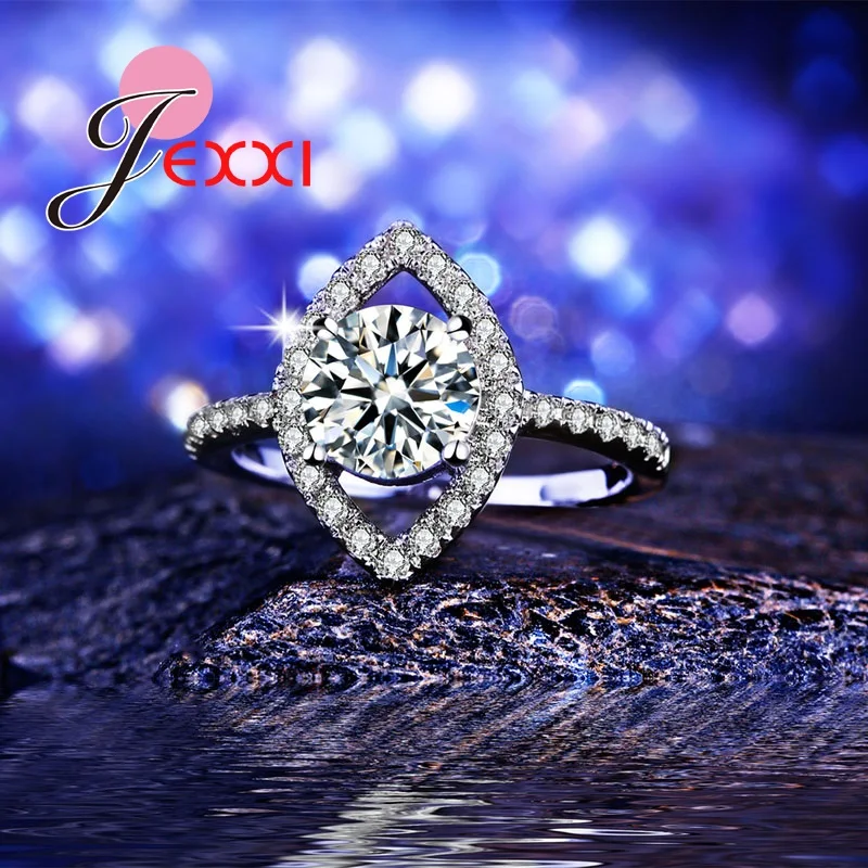 Женское кольцо модное серебряное обручальное из серебра 925 пробы с кристаллом 3