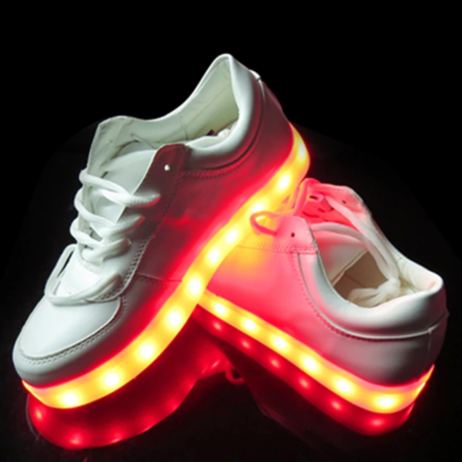 Smart Мигающий Танцы Обувь Для Партии APP Контролируемых и С Музыкой Bluetooth Работает| |