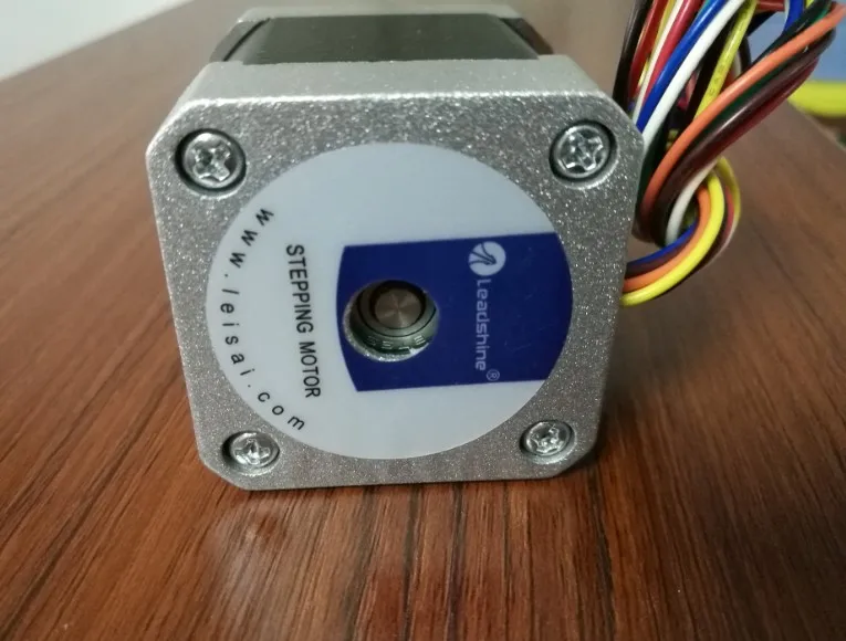 Новый двухфазный гибридный шаговый двигатель Leadshine 42HS03 NEMA 17 Размер 8 моторные