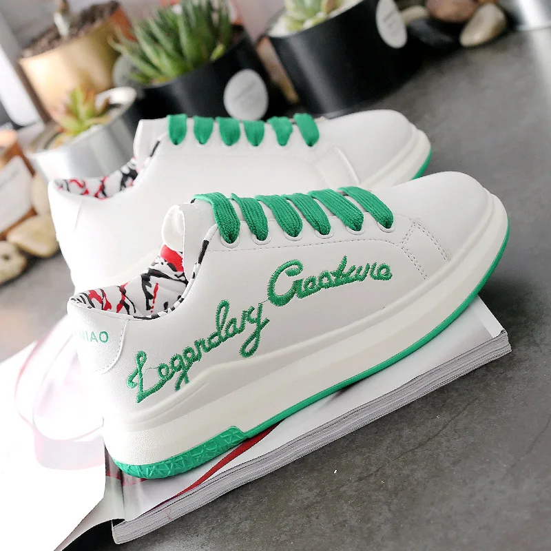 2018 на плоской платформе женская обувь вышитые буквы из искусственной кожи