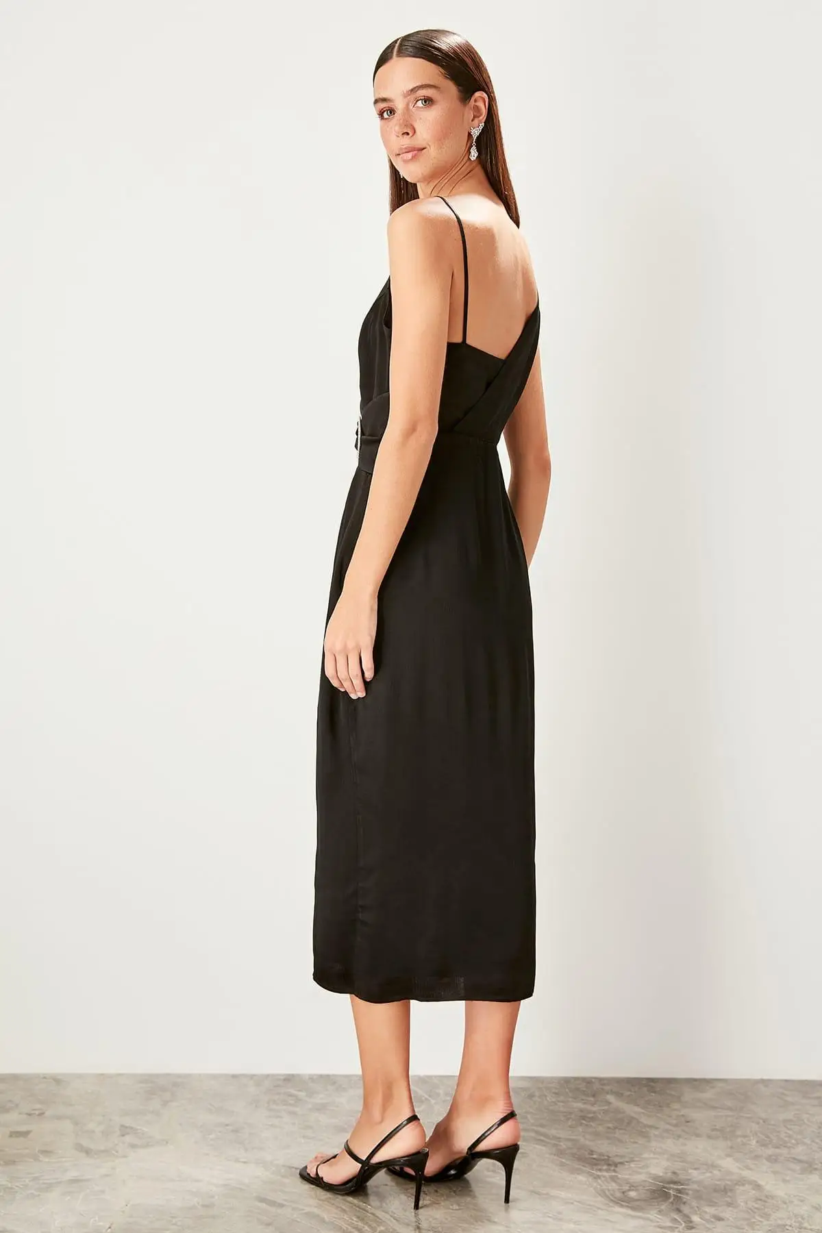 Trendyol черное платье с поясом TPRSS19UZ0070|Женские платья| |