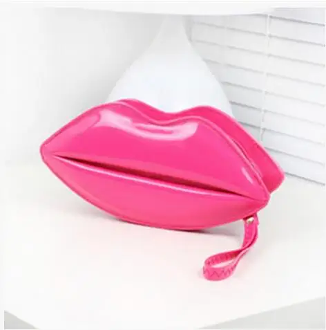 Женская сумка-мессенджер с цепочкой в стиле хип-хоп от известного бренда