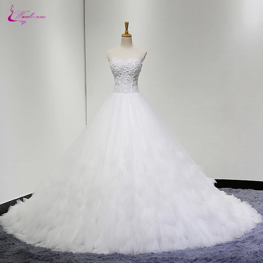 

Waulizane Strapless Of A Line Wedding Dress With Sweetheart Neckline Puffy Skirt Lace Up Bride Dress