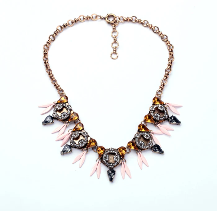 Оптовая цена винтажное женское вечерние жерелье из акрилового стекла под