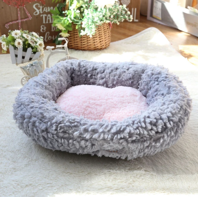 Согревающая подушка для кровати кошки и собаки средних собак Бесплатная