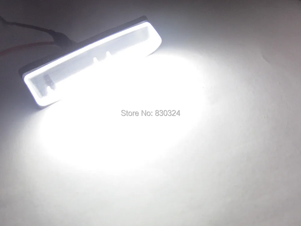 Светодиодный светильник для номерного знака Toyota Camry Prius NHW11 Avensis Verso Echo 4D 2X18SMD |
