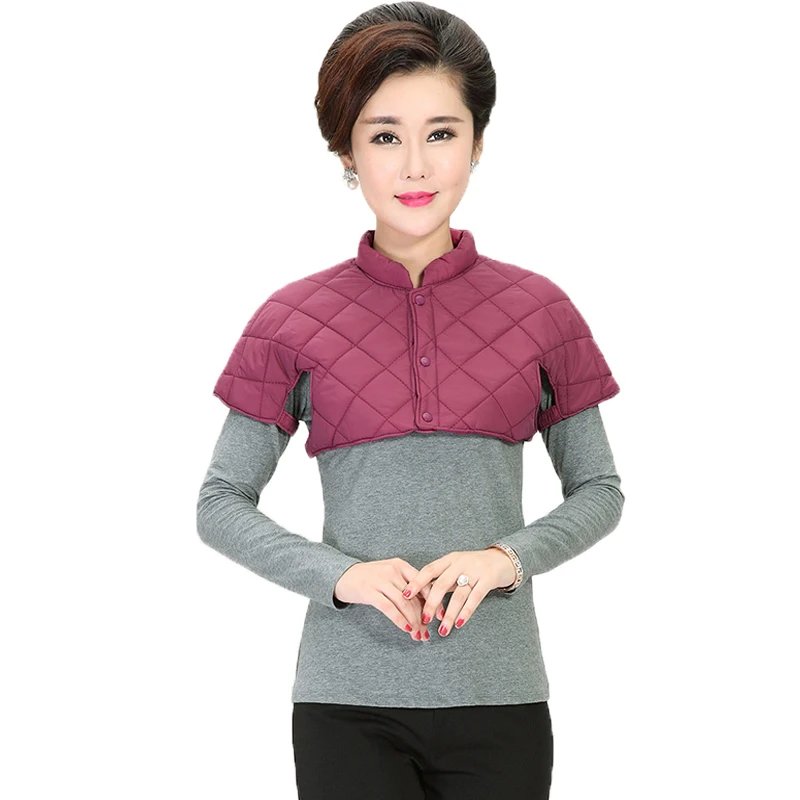 Женский стеганый жилет с наплечным подкладом красный темно синий ультракороткий