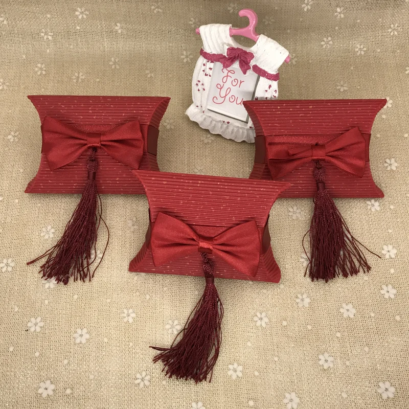 1 шт. бежевые и красные бумажные коробки-подушки для подарков свадебные сувениры