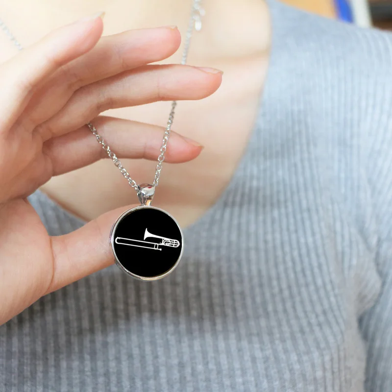 2017 новые музыкальный инструмент ожерелье с силуэтом тромбон кулон dj микшер