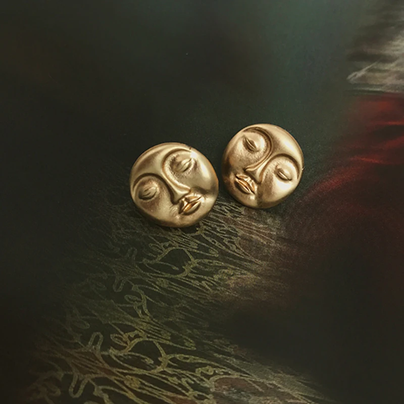 Timlee E122 Classic Styling Smiley Face Contour Harajuku Metal Studs Earrings Fashion Jewelry. | Украшения и аксессуары