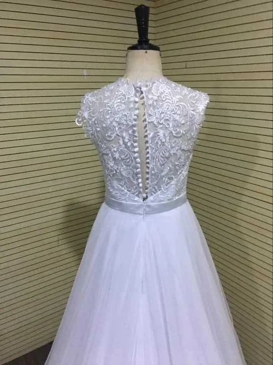 Дешевое пляжное свадебное платье А силуэта 2018 белое/цвета слоновой кости