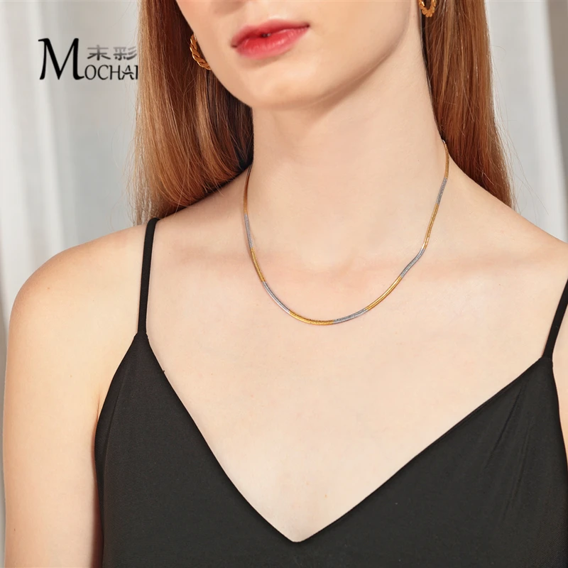 Женское колье-чокер со змеиным плетением простая цепочка разных цветов под