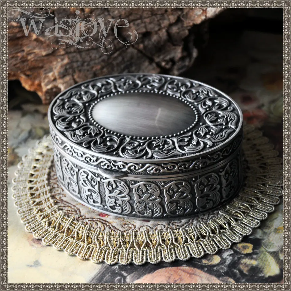 

Antique tin alloy circular storage box jewelry box princess storage box Gifts. Valentine's Day, birthdays Wholesale