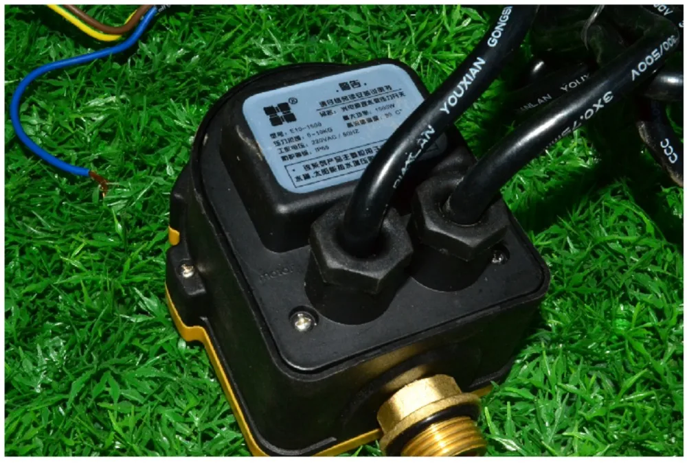 2017 Newest EU plug electric pressure switch controller for water pump 6 bars E06-1500 | Обустройство дома
