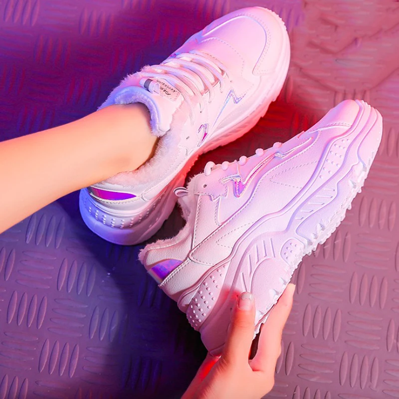 Женские кроссовки Новинка Модная женская повседневная обувь из искусственной