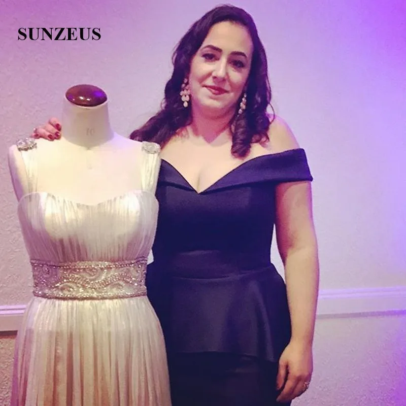 Темно синее платье для матери невесты большие размеры футляр с открытыми плечами