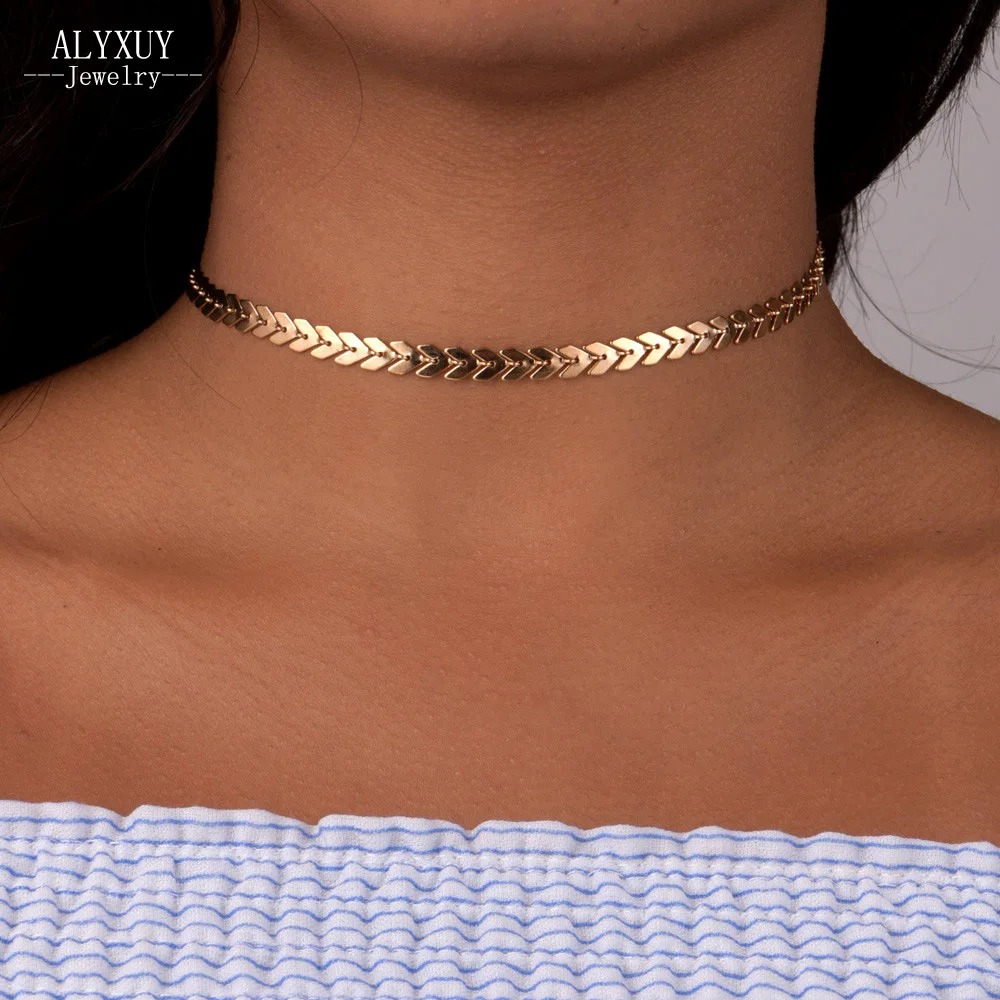 Женское колье чокер с волнистой цепочкой подарочное ювелирное изделие для