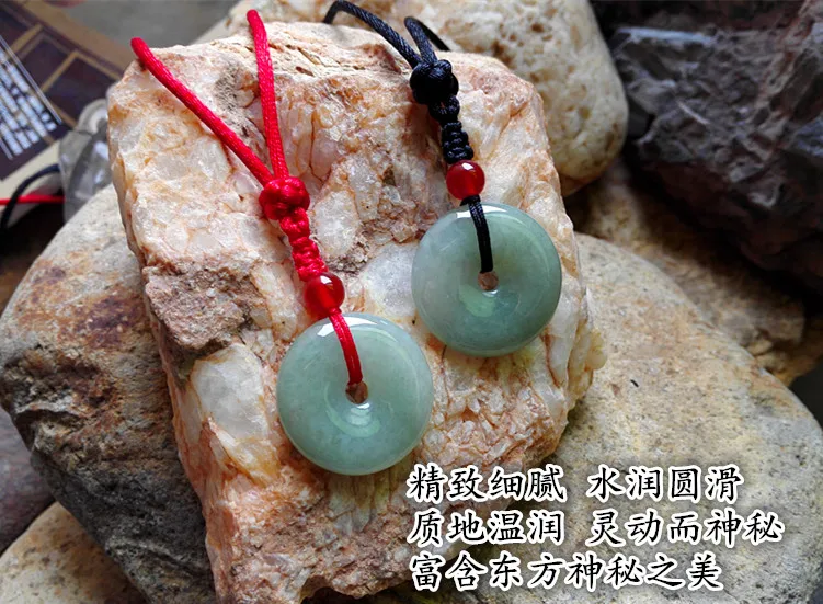 

Natural light green JADES pendant doughnut pendant, two color necklace, boys and girls, style gift ornaments.