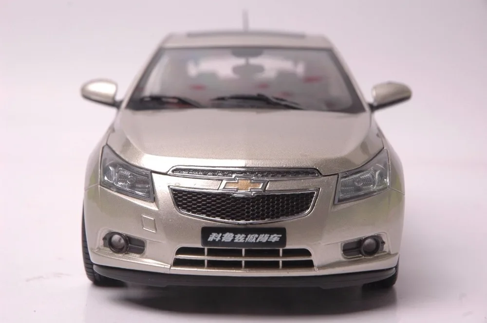 1:18 литая модель для Cherolet Chevy Cruze 2012 Золото хэтчбек сплав игрушечный автомобиль миниатюрная коллекция подарки